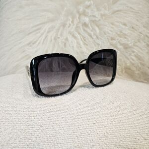 EUC Gucci 57MM Square Sunglasses